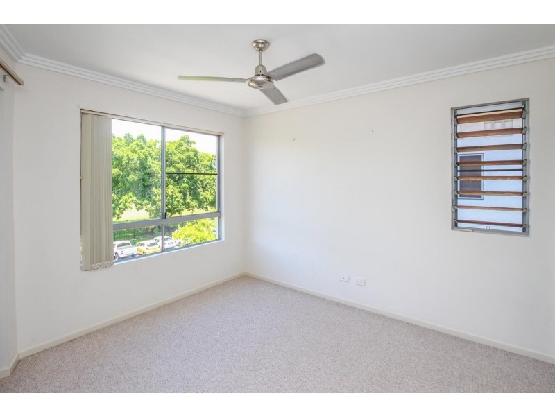 10/242 Grafton Street, Cairns North QLD 4870