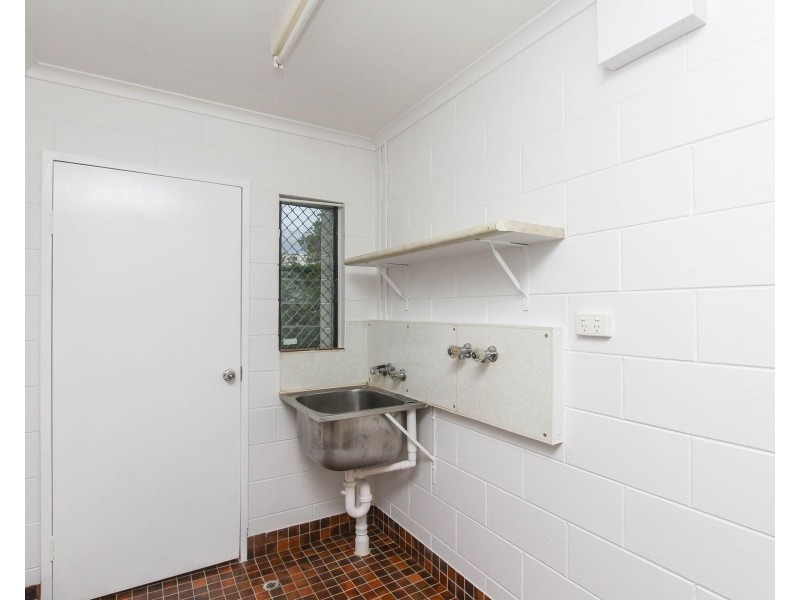 92 Murray Street, Manoora QLD 4870