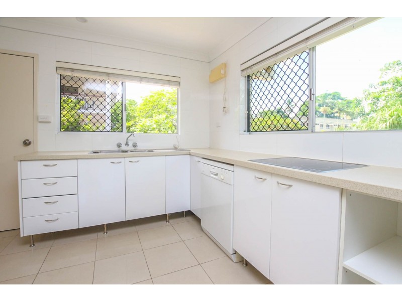 4/112 Digger Street, Cairns North QLD 4870