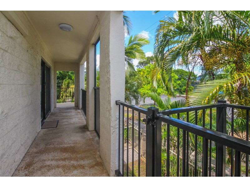 4/112 Digger Street, Cairns North QLD 4870