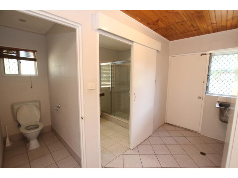 19 Baronia Crescent, Holloways Beach QLD 4878