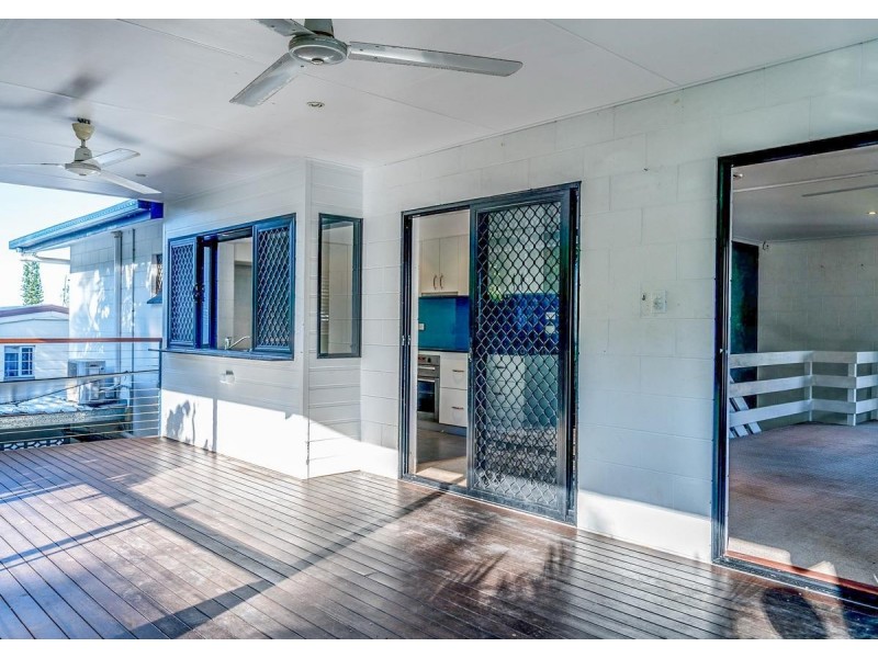 11 Vista Street, Bayview Heights QLD 4868