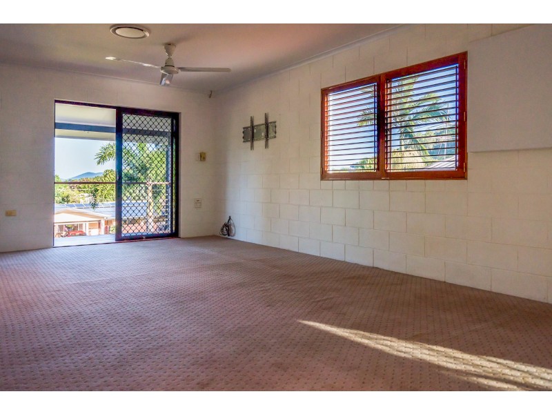 11 Vista Street, Bayview Heights QLD 4868