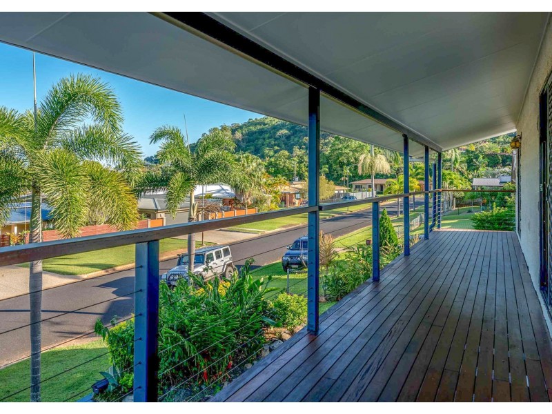 11 Vista Street, Bayview Heights QLD 4868