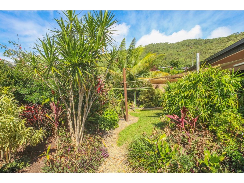 6 Pearce Close, Gordonvale QLD 4865