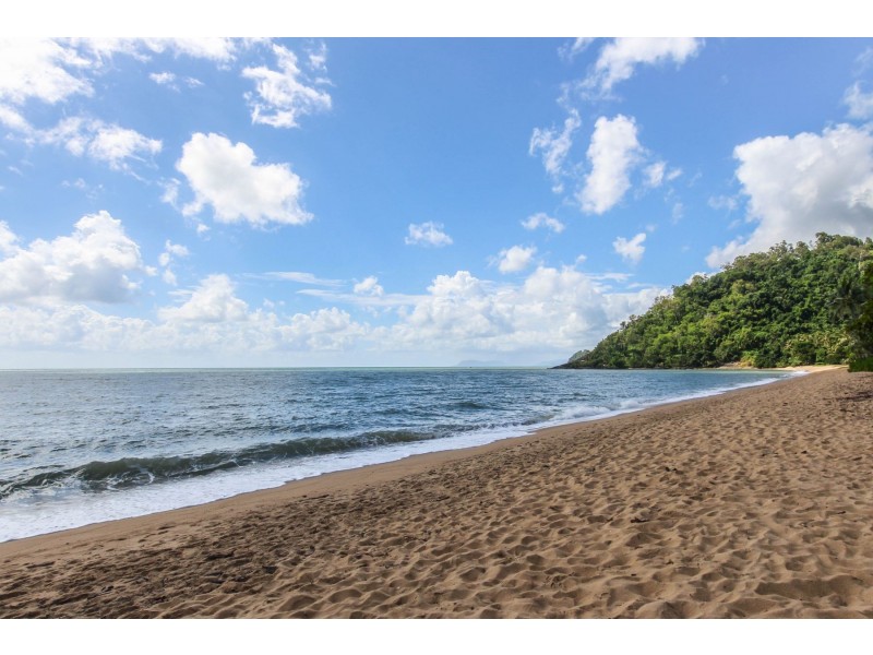 8/75 Moore Street, Trinity Beach QLD 4879