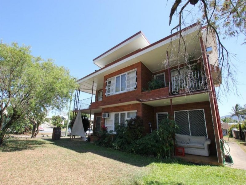 3/221 Aumuller Street, Westcourt QLD 4870