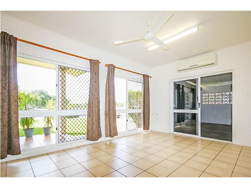 34 Frangipanni Street, White Rock QLD 4868