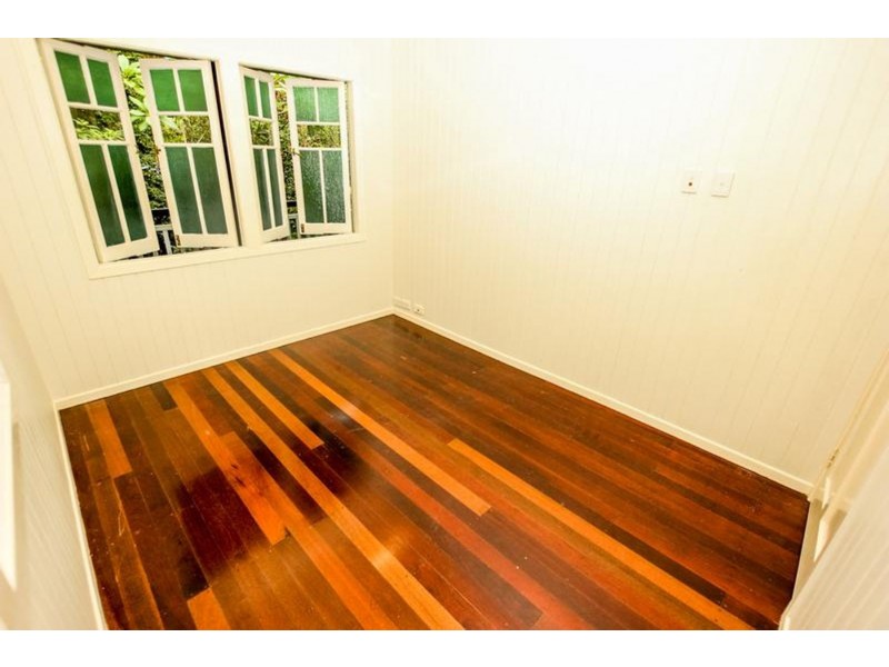 16 Kuranda Crescent, Kuranda QLD 4881