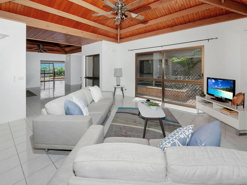 18 Rosemont Court, Mooroobool QLD 4870
