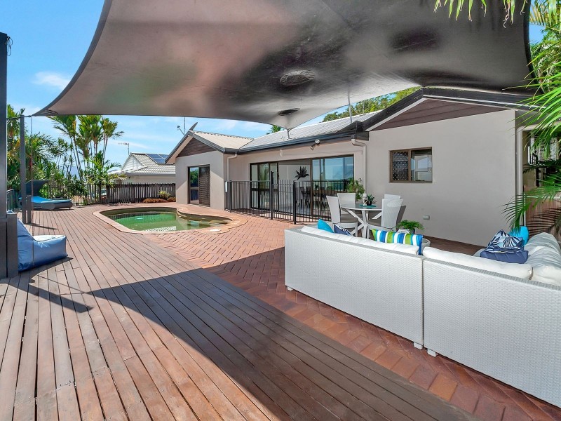 18 Rosemont Court, Mooroobool QLD 4870