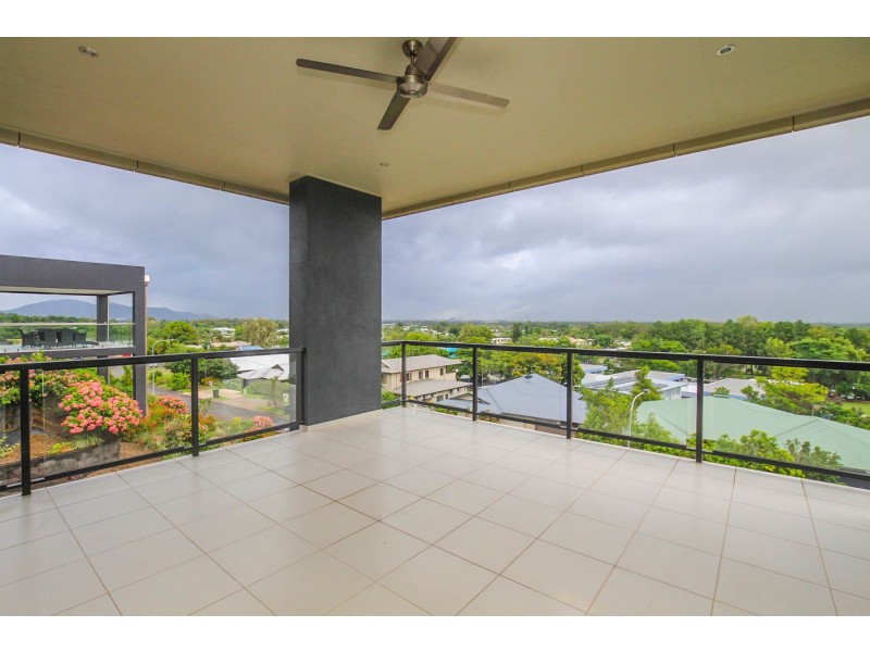 12 Sunbird Drive, Woree QLD 4868