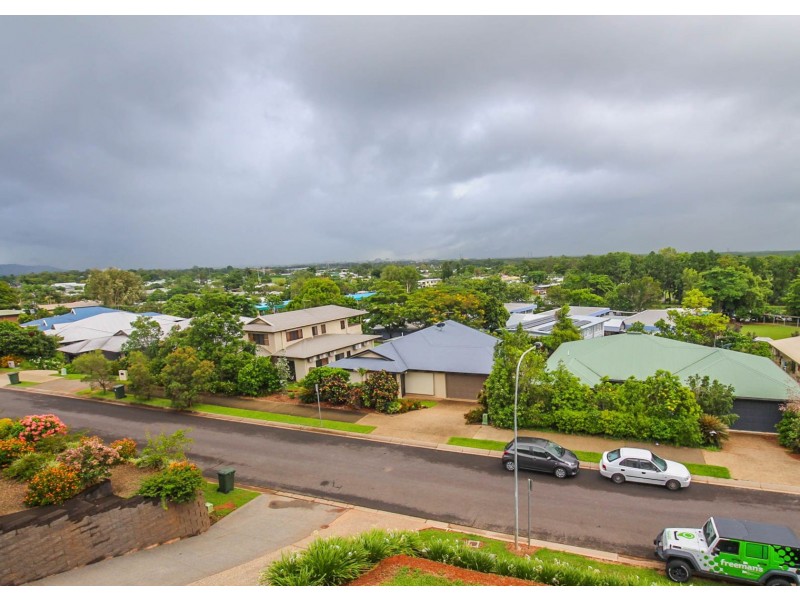 12 Sunbird Drive, Woree QLD 4868