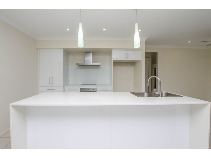 12 Sunbird Drive, Woree QLD 4868