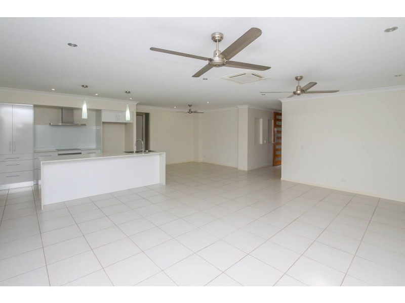 12 Sunbird Drive, Woree QLD 4868