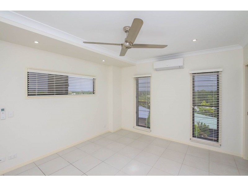 12 Sunbird Drive, Woree QLD 4868