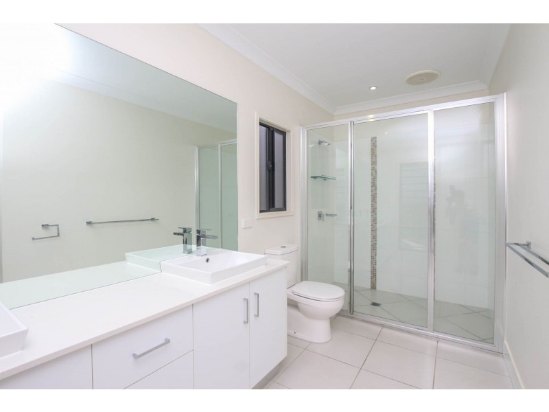 12 Sunbird Drive, Woree QLD 4868