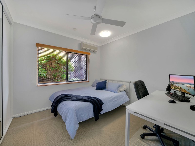3 Nell Close, Kanimbla QLD 4870