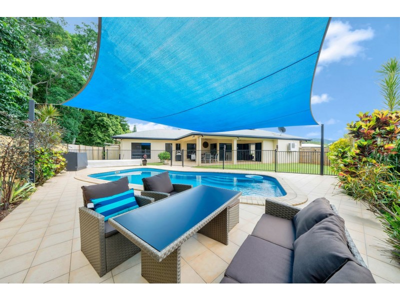 3 Nell Close, Kanimbla QLD 4870