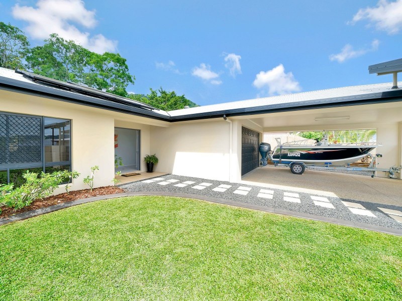 3 Nell Close, Kanimbla QLD 4870
