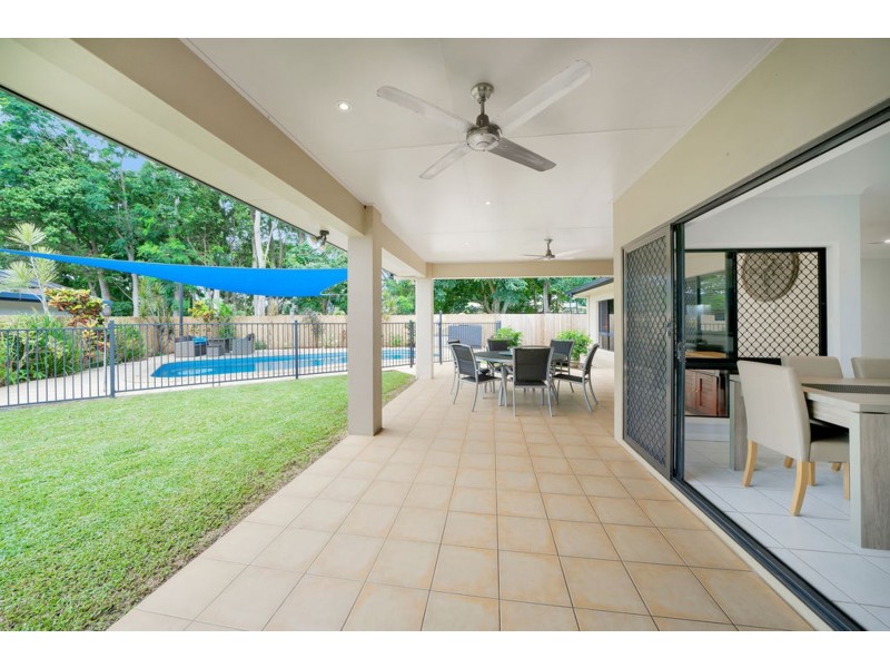3 Nell Close, Kanimbla QLD 4870
