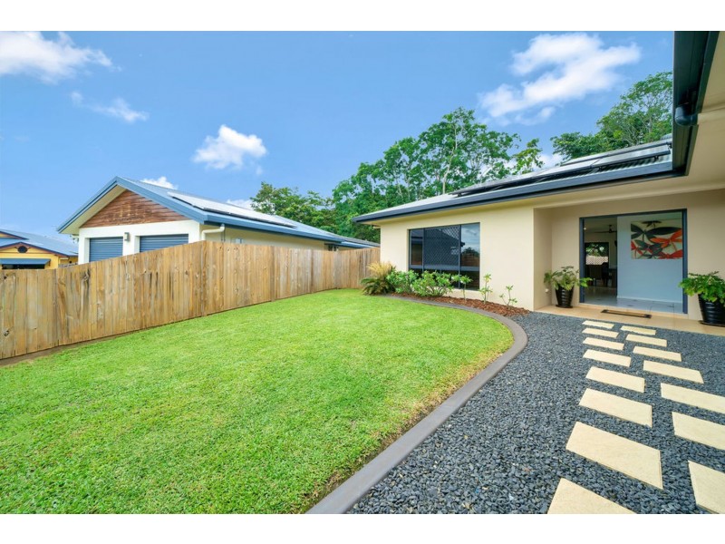 3 Nell Close, Kanimbla QLD 4870