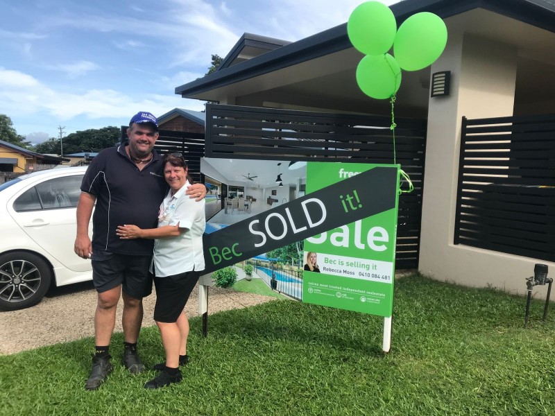 3 Nell Close, Kanimbla QLD 4870