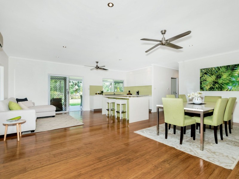 17-19 Soderberg Close, Redlynch QLD 4870