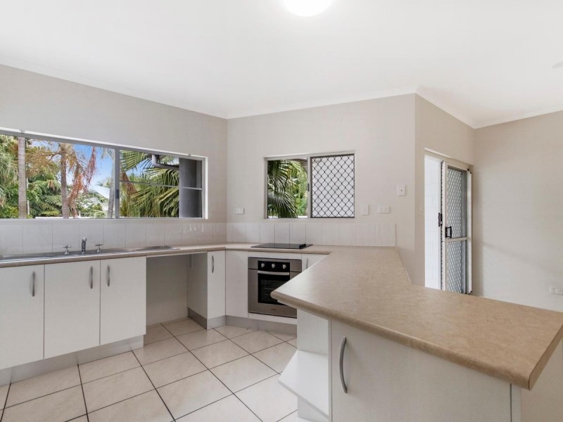 15/8-14 Rose Street, Westcourt QLD 4870