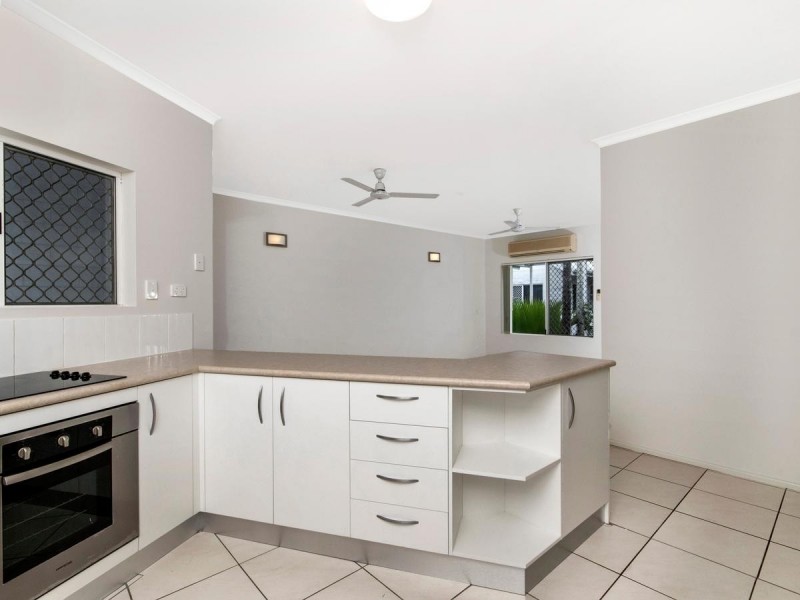 15/8-14 Rose Street, Westcourt QLD 4870