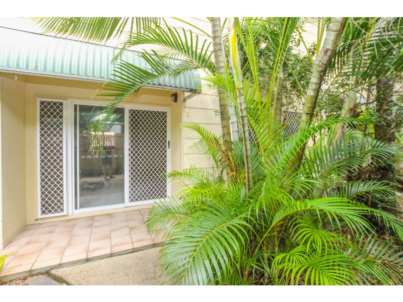 8/9 Balaclava Road, Earlville QLD 4870