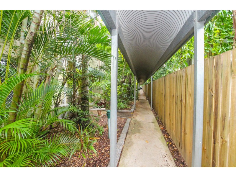 8/9 Balaclava Road, Earlville QLD 4870