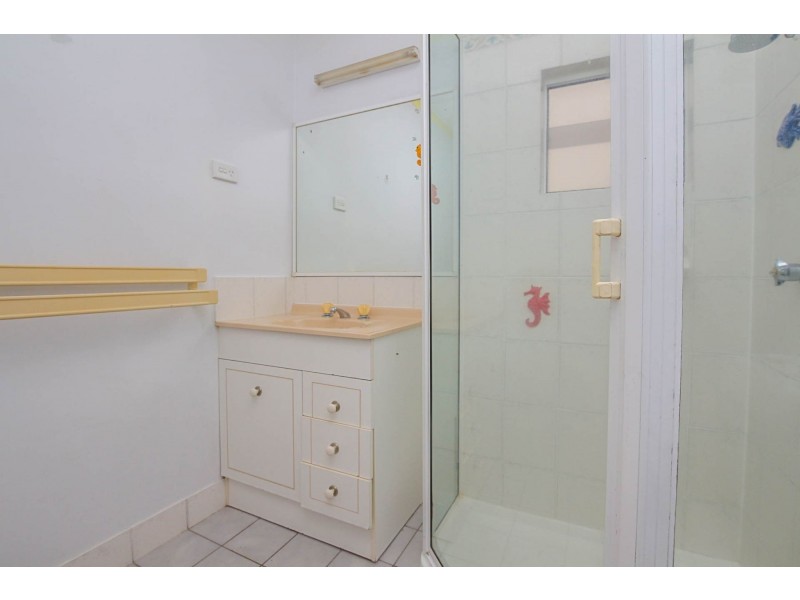 8/9 Balaclava Road, Earlville QLD 4870