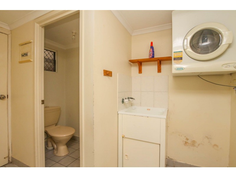 8/9 Balaclava Road, Earlville QLD 4870