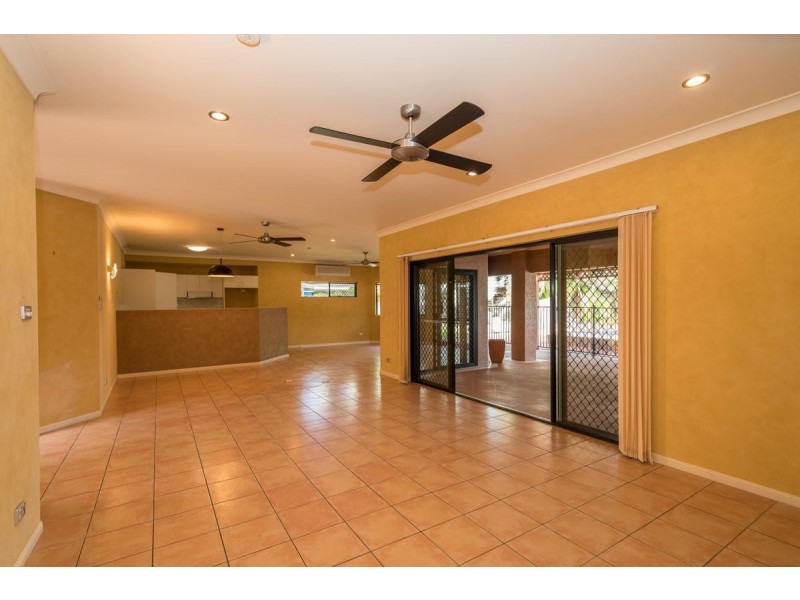 14 Castaway Close, Kewarra Beach QLD 4879