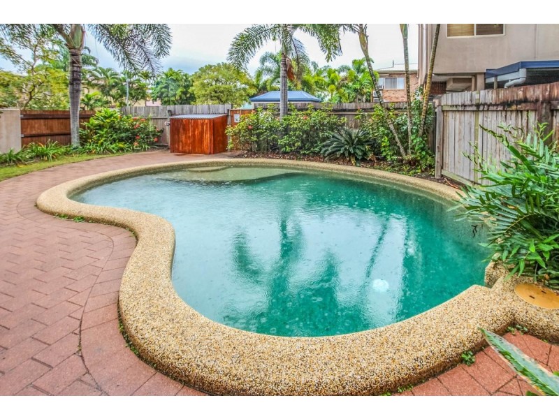 302/4 Grantala Street, Manoora QLD 4870