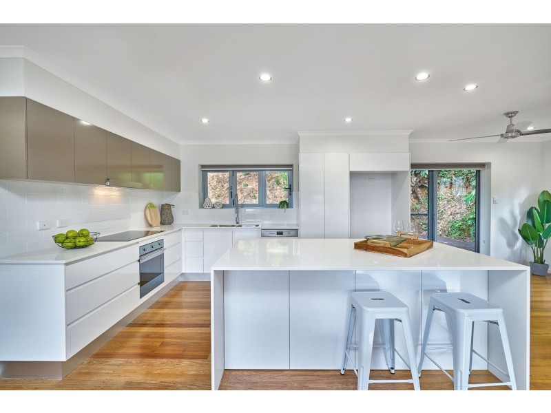 126 NOLAN STREET, Whitfield QLD 4870