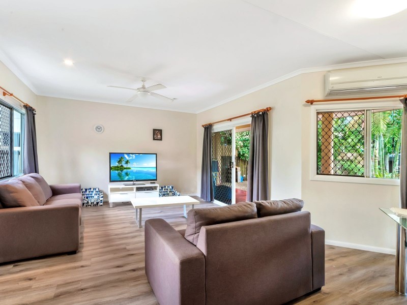 80 Callum Street, Mooroobool QLD 4870