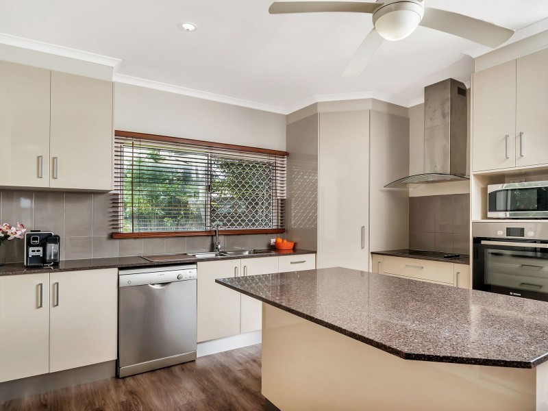 80 Callum Street, Mooroobool QLD 4870