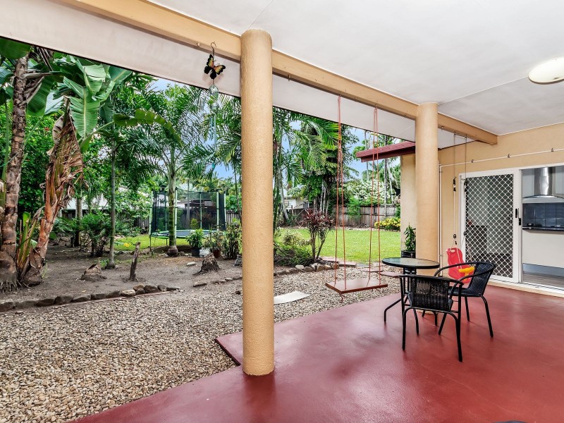 80 Callum Street, Mooroobool QLD 4870