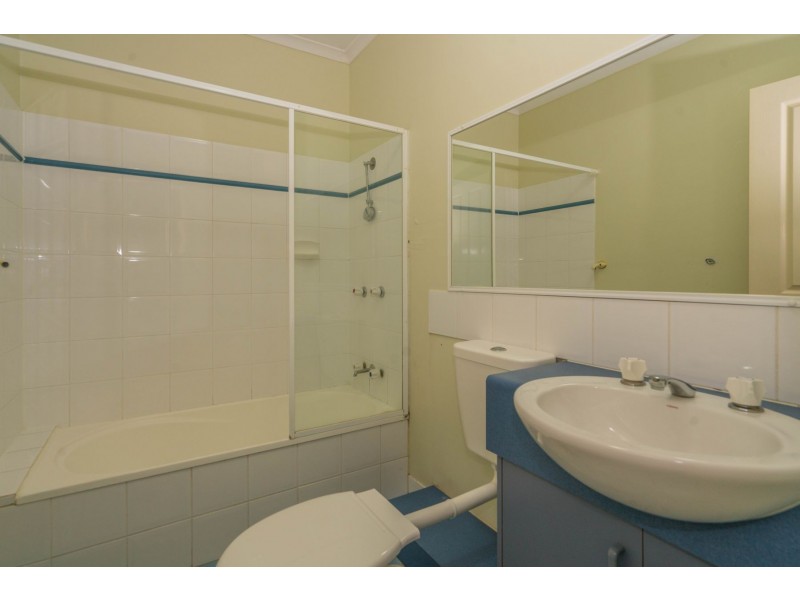 10/2-5 Marella Close, Manoora QLD 4870