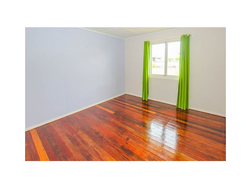 32B Earl Street, Westcourt QLD 4870