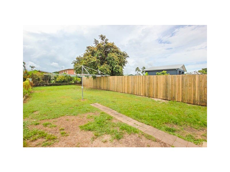 32B Earl Street, Westcourt QLD 4870