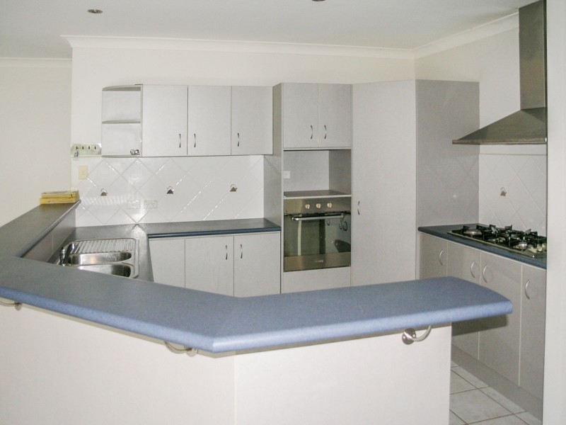 32 William Hickey Street, Redlynch QLD 4870