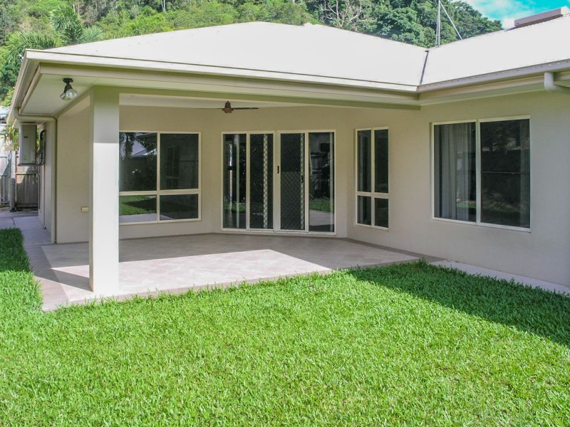 32 William Hickey Street, Redlynch QLD 4870