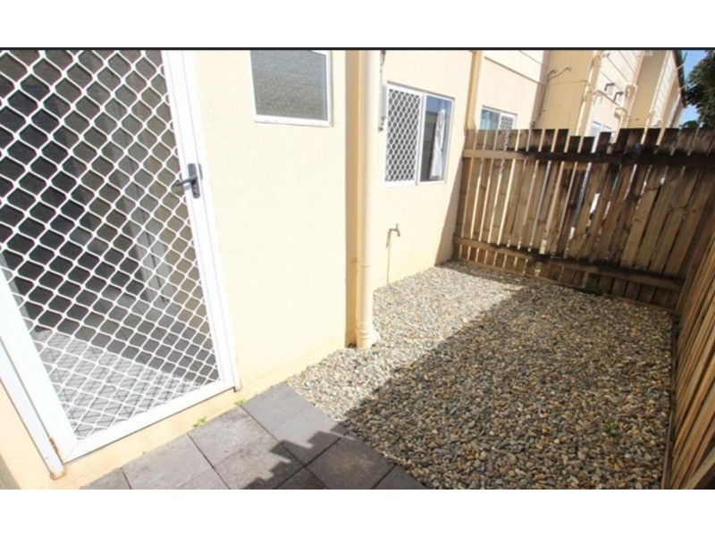 8/5 Balaclava Road, Earlville QLD 4870