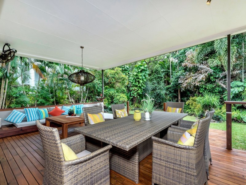 16 Forum Close, Mooroobool QLD 4870