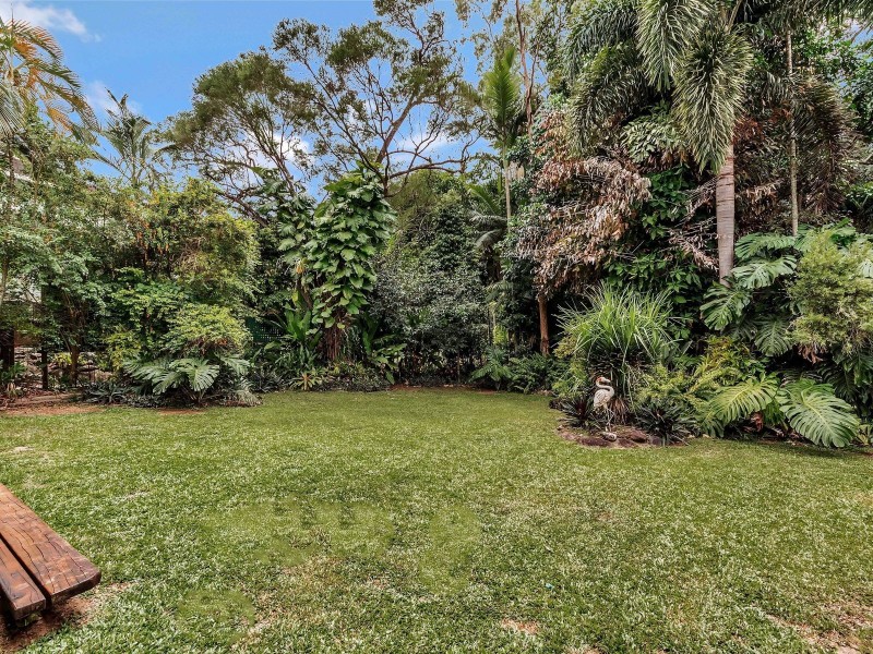 16 Forum Close, Mooroobool QLD 4870