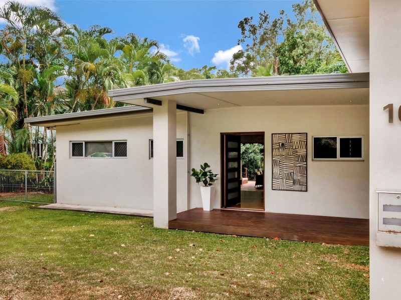 16 Forum Close, Mooroobool QLD 4870