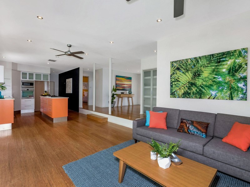 16 Forum Close, Mooroobool QLD 4870